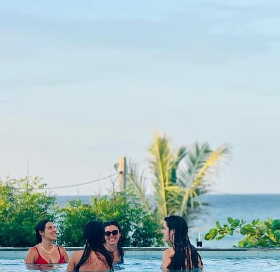 家庭间, Resort Maya Beach