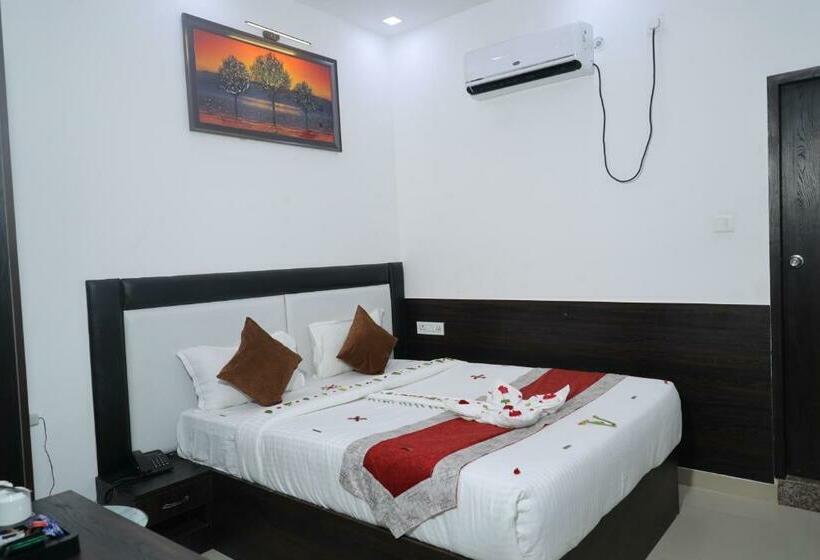 Номер Economy, The Hotel Paradise