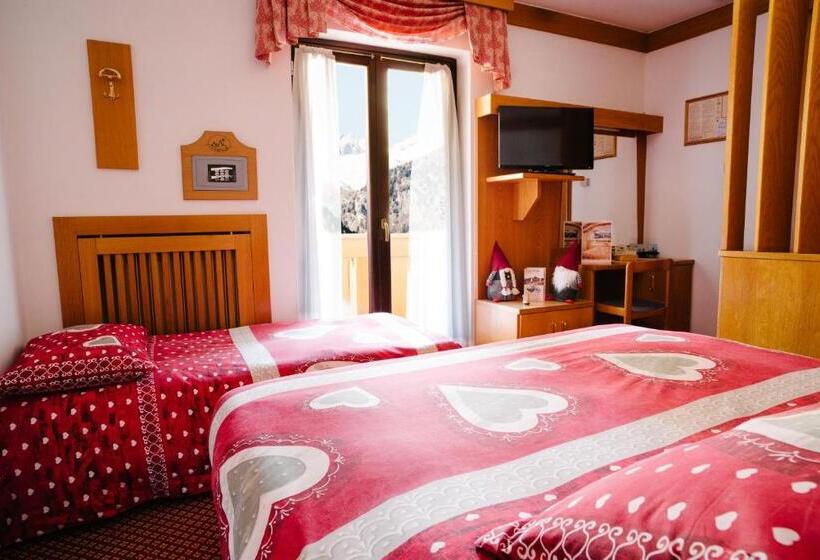 غرفة كلاسيكية ثلاثية, Bellavista