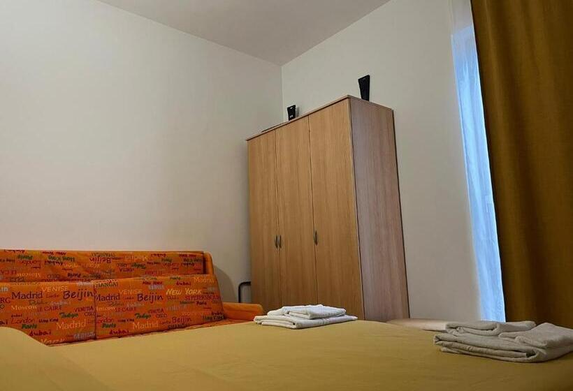 اتاق استاندارد چهار تخته, Villa Costa