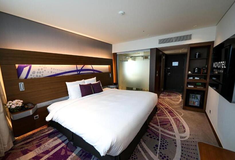 Номер Deluxe Кровать Кинг, Novotel Ambassador Suwon