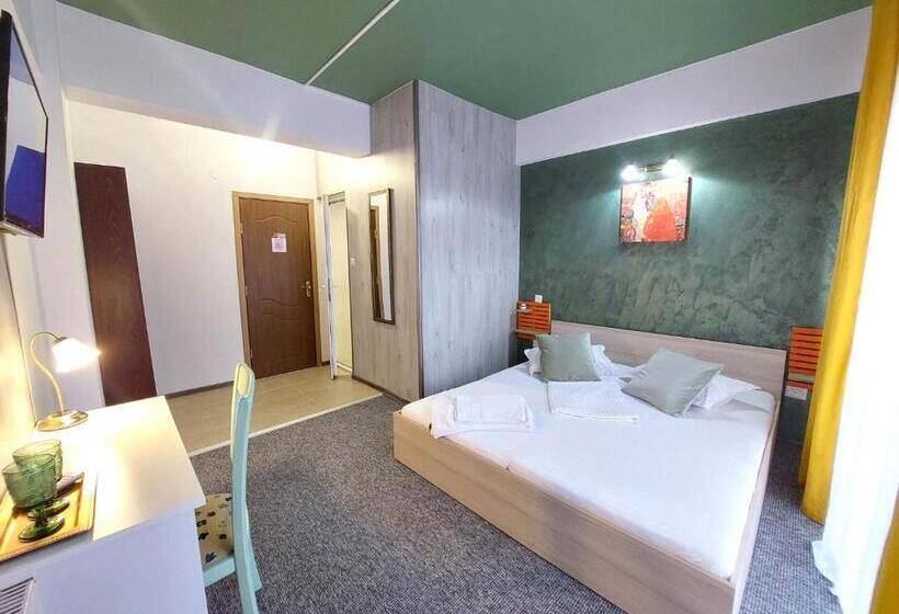 Номер Deluxe, Pensiunea Boema Ploiesti