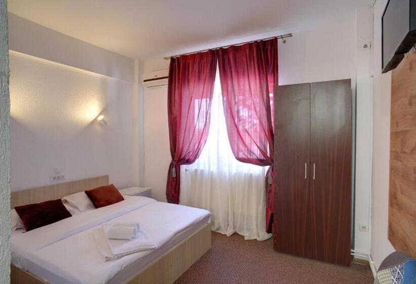 Номер Deluxe, Pensiunea Boema Ploiesti
