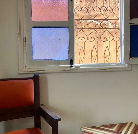 اتاق لوکس, Riad Imndi