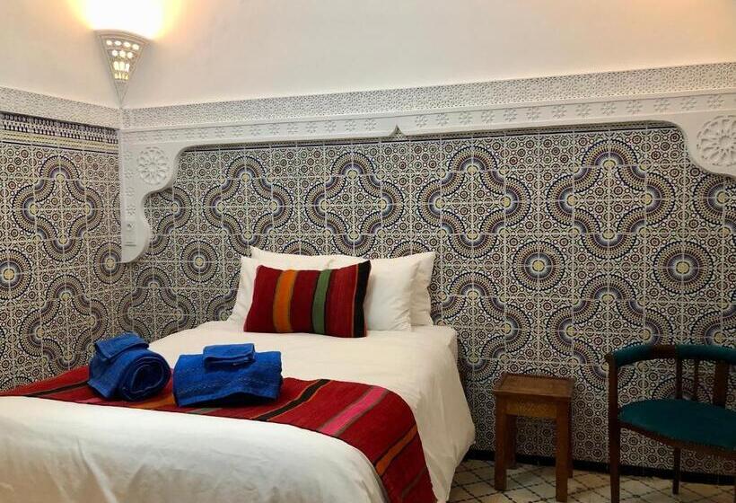 اتاق لوکس, Riad Imndi