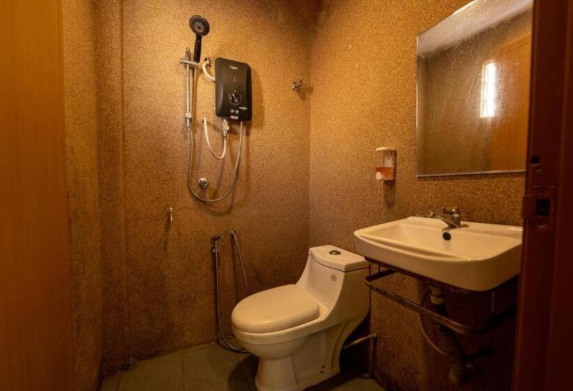 Четырехместный Номер Deluxe, Mrj Hotel Wakaf Che Yeh 1