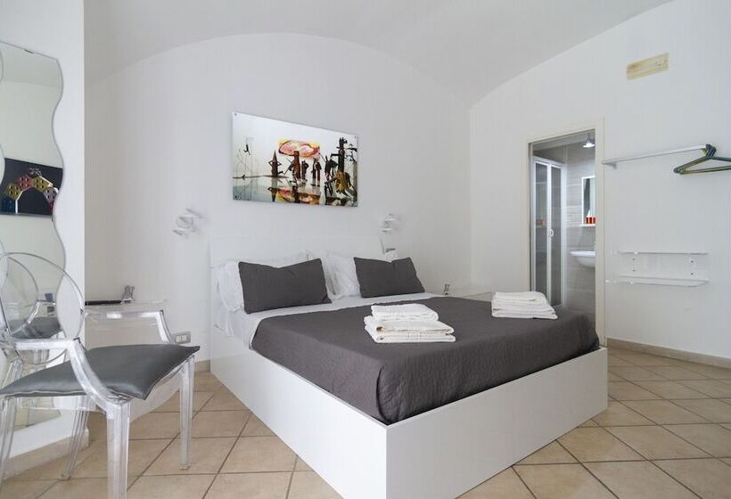 Quarto Superior com Sacada, Maison Du La Rua