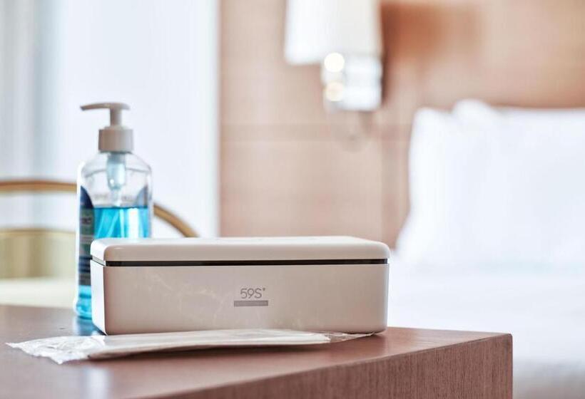 펜트하우스 스위트, Bellevue On The Beach Suites