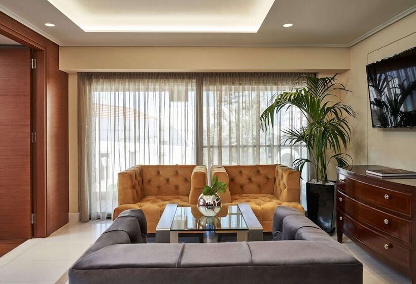 주니어 스위트, Bellevue On The Beach Suites