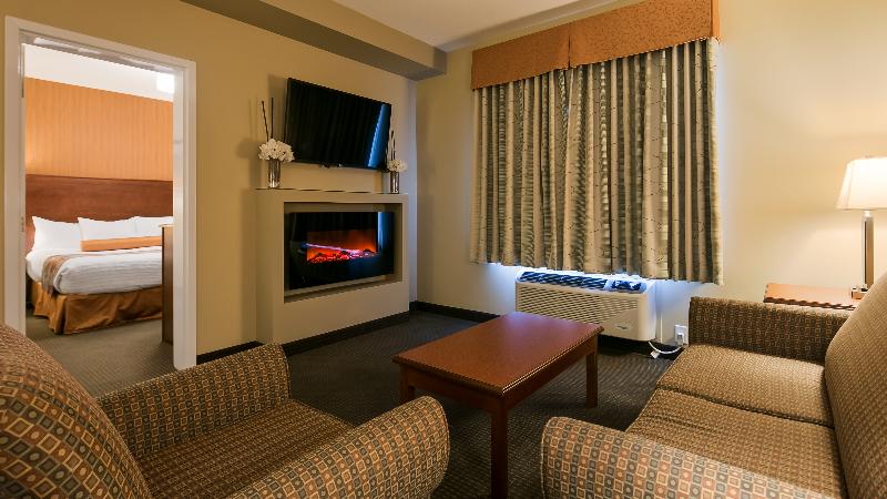 디럭스 스위트, Best Western Plus Service Inn & Suites