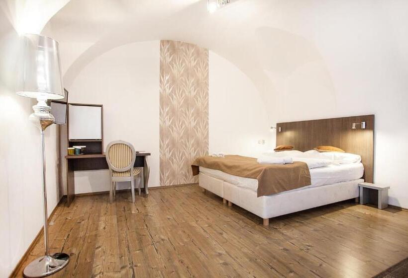 스탠다드 스튜디오, U Tří Hrušek Suites & Apartments
