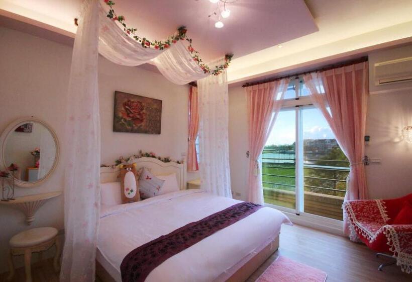 اتاق لوکس, Clover 248 B&b