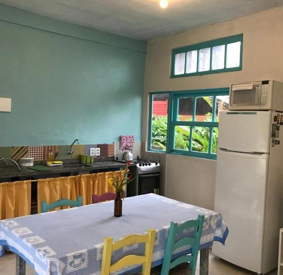 스탠다드 스튜디오, Paikea Hostel Praia Do Rosa