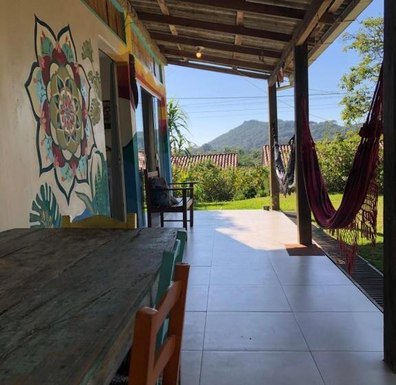 스탠다드 스튜디오, Paikea Hostel Praia Do Rosa