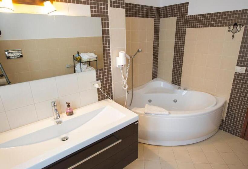 Standard room with outdoor bath, B&b Villa Filetta