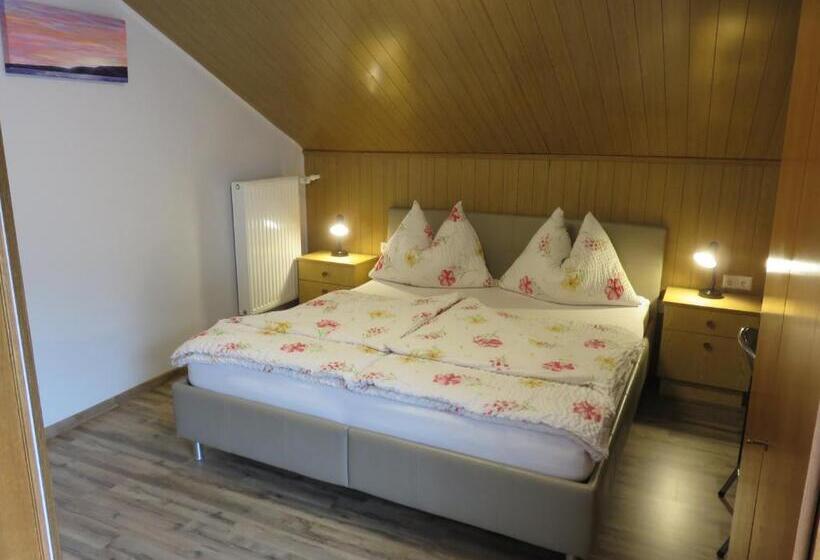 Номер Стандарт, Haus Elena