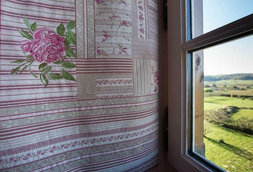 Номер Стандарт Вид на Бассейн, La Bruyle   Chambre D Hôtes De Charme