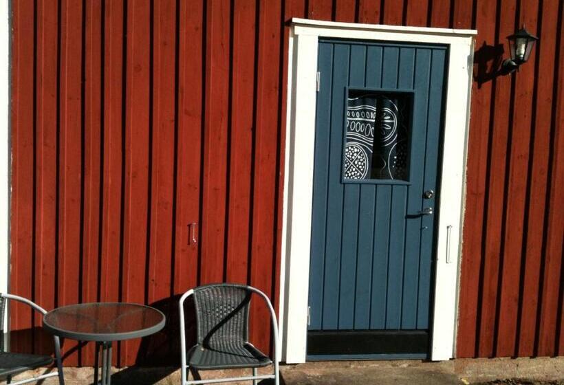 Трехместный Номер Базовый, Lönneberga Vandrarhem & Hostel
