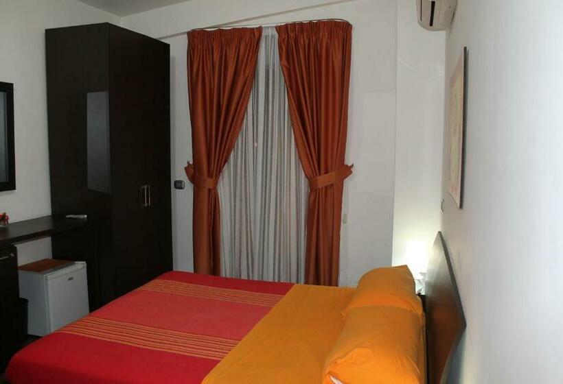 Номер Стандарт, Nacional B&b