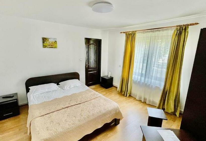 Номер Economy, Casa Dintre Vai