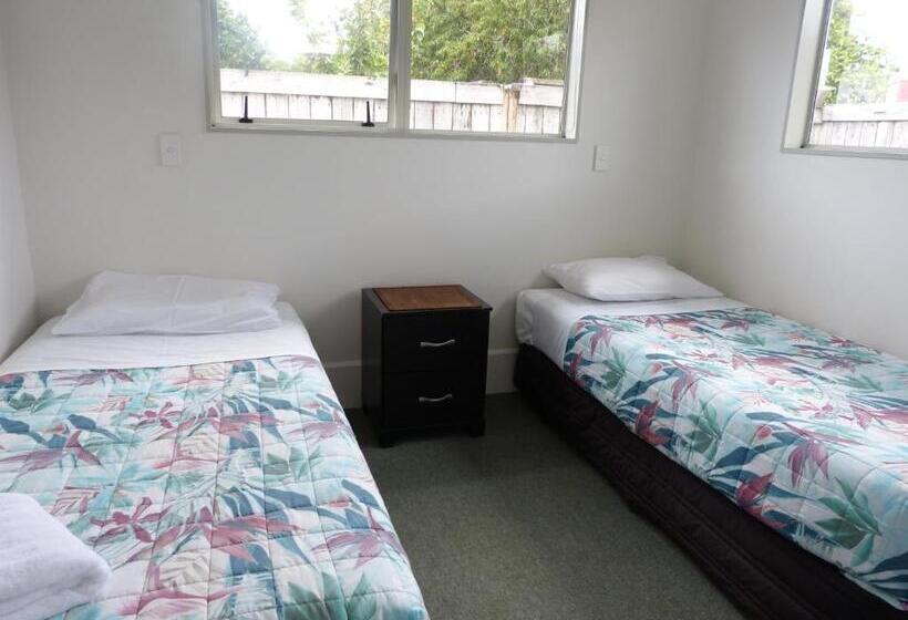 침실 2개 스위트, Blake Court Motel