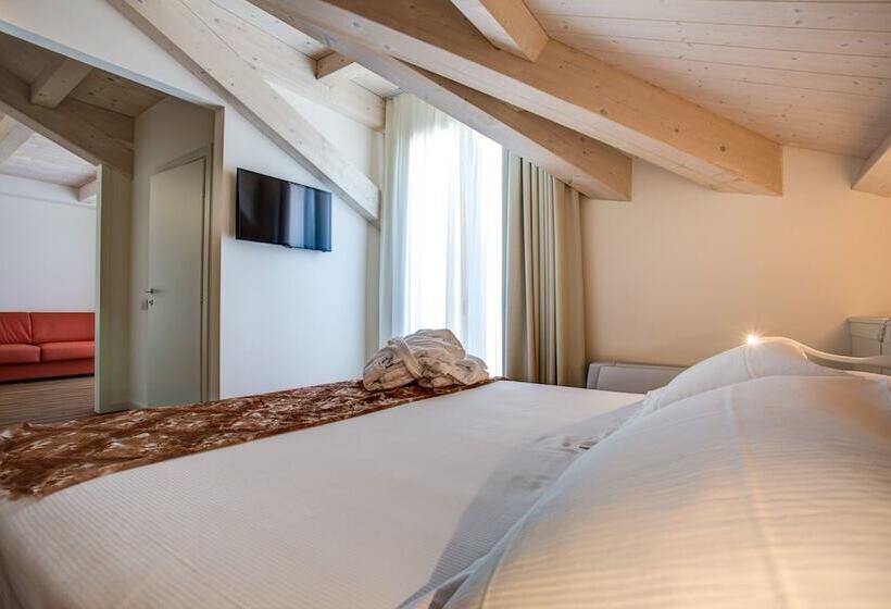 سوییت جونیور, Rimini Suite