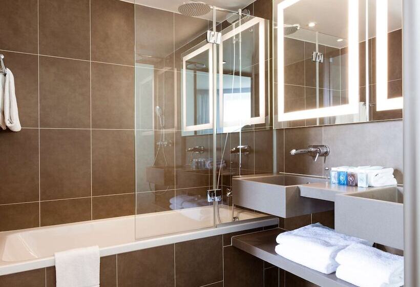Номер Superior, Novotel Paris Saint Denis Stade Basilique