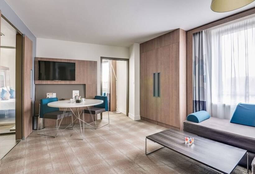 Люкс, Novotel Paris Saint Denis Stade Basilique