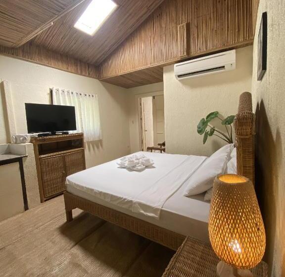 디럭스 룸 킹사이즈 침대, Tahanan Resort