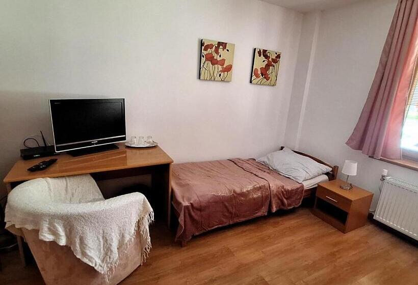 اتاق استاندارد سه نفره, Penzión Villa Agnes