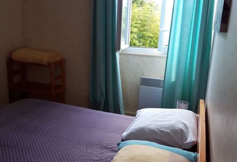 Номер Стандарт, Chambres D Hôtes Condat