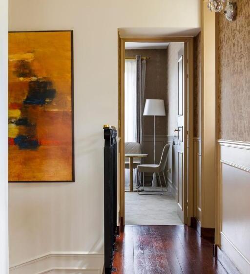 Номер Deluxe, Le Chateau D Hardricourt