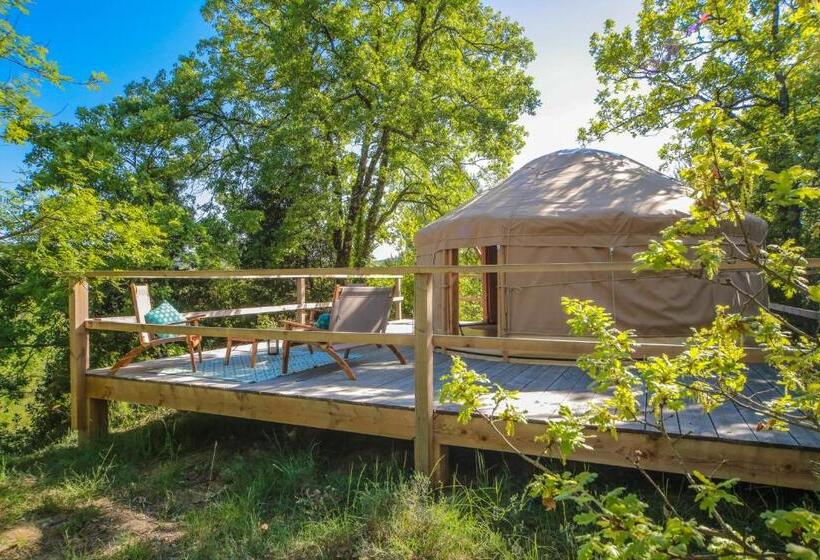 Семейный Номер, Les Yourtes De Provence