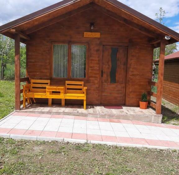 Четырехместный Номер Стандарт, Căsuțele Din Retezat