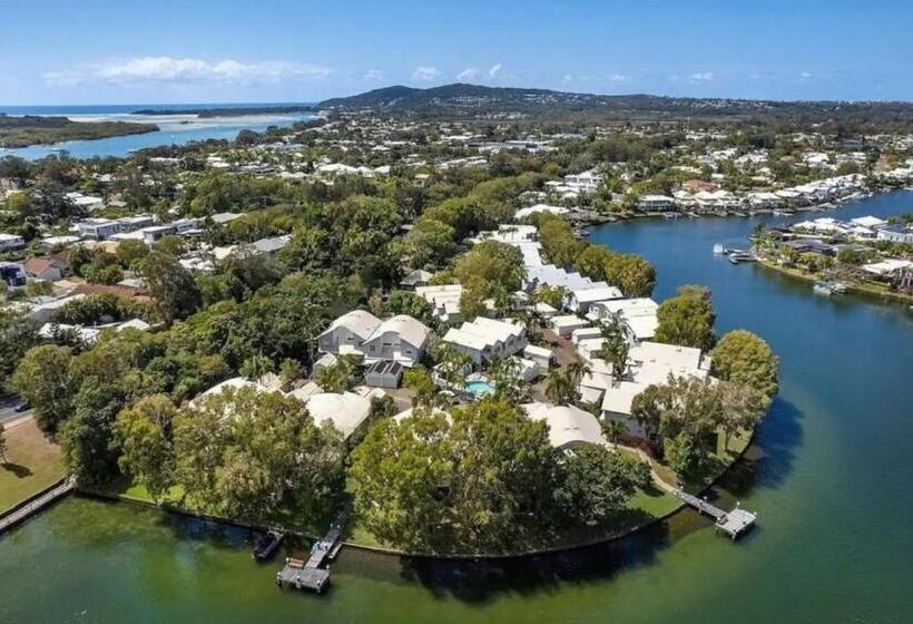 Дом 2 Спальни, Noosa Entrance Waterfront Resort
