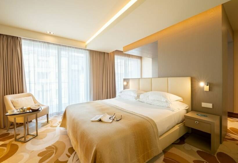 Номер Deluxe, Smy Lisboa