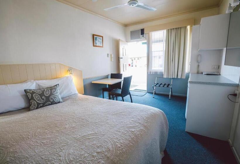 Номер Стандарт, Boulevard Motel