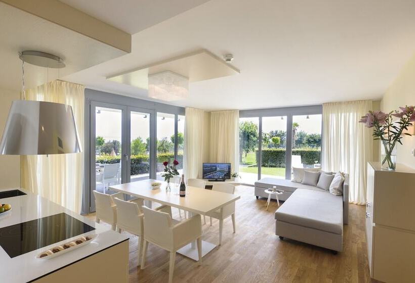 Апартаменты Deluxe 3 Спальни Вид на Море, Falkensteiner Residences Senia