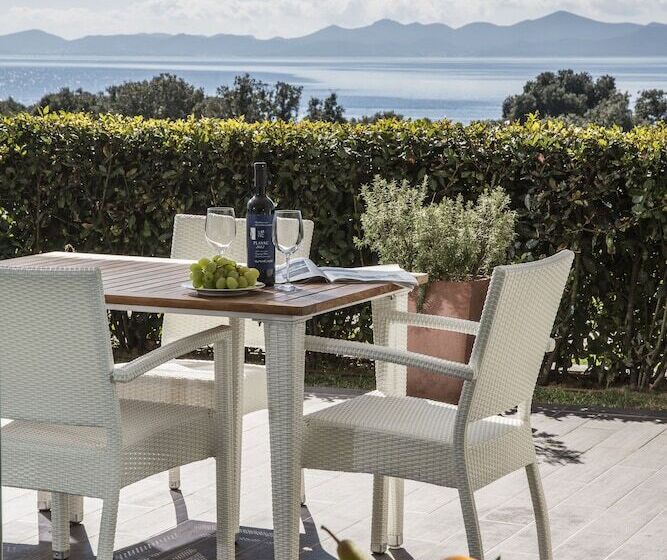 Апартаменты Deluxe 3 Спальни Вид на Море, Falkensteiner Residences Senia