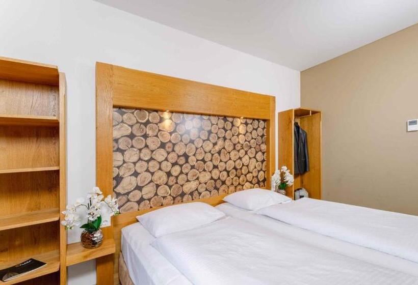 Номер Комфорт, Plaza Inn Dachau   München