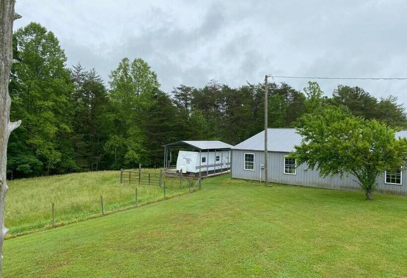 Номер Стандарт, Wolf Creek Farm B&b And Motorcycle Manor At Wolf Creek Farm, Llc