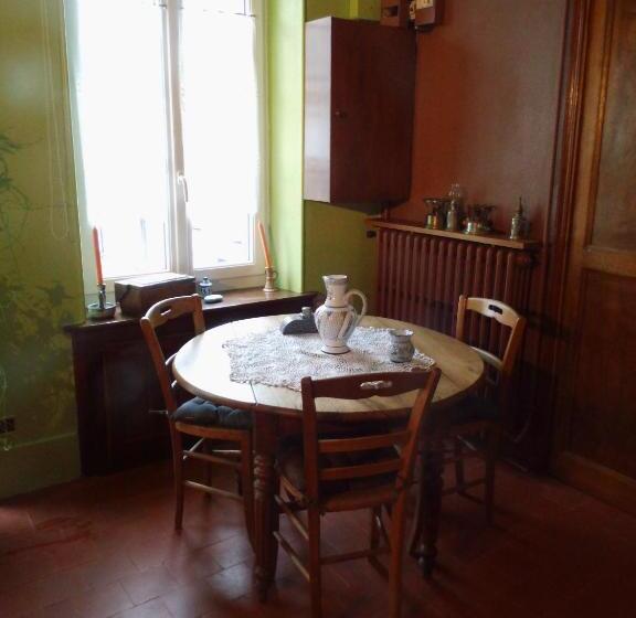 Семейный Номер, Chambre D Hôtes Chez Léon Pour 1 à 4 Personnes