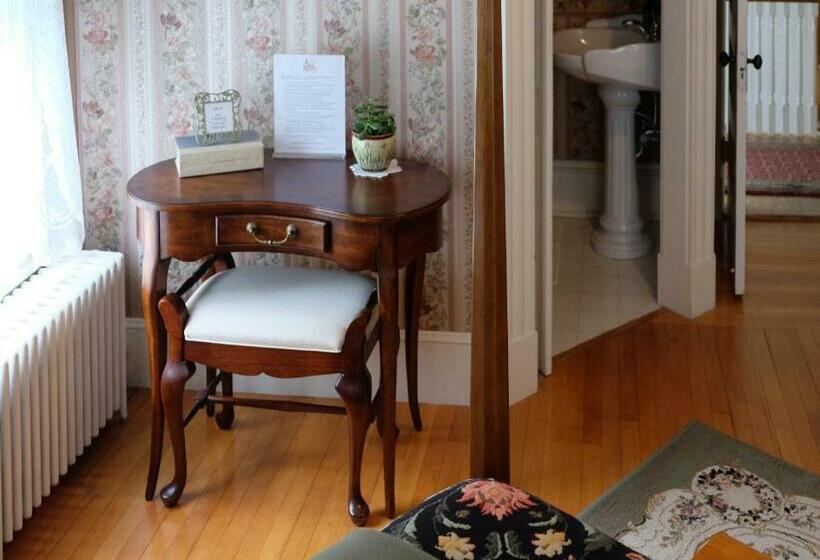 디럭스 룸, Guilford Bed And Breakfast
