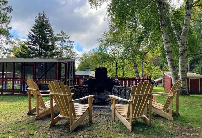 Дом 2 Спальни, The Lorca Adirondacks Motel