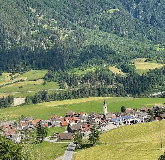 Апартаменты 2 Спальни, Gasthaus Beverin