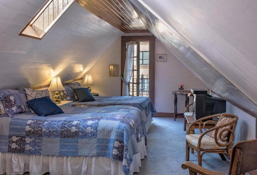 Студия Стандарт, Clementine S Guest House & Vacation Rentals