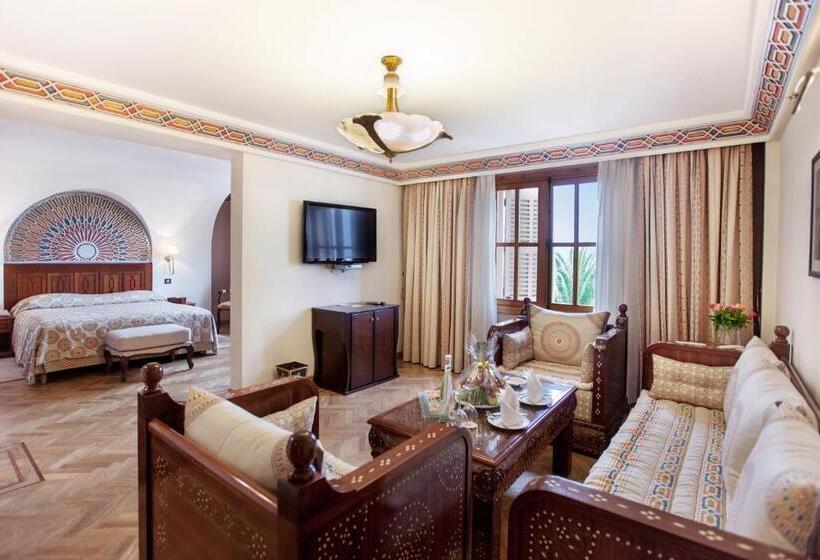 シニアスイート, Grand Hotel Villa De France