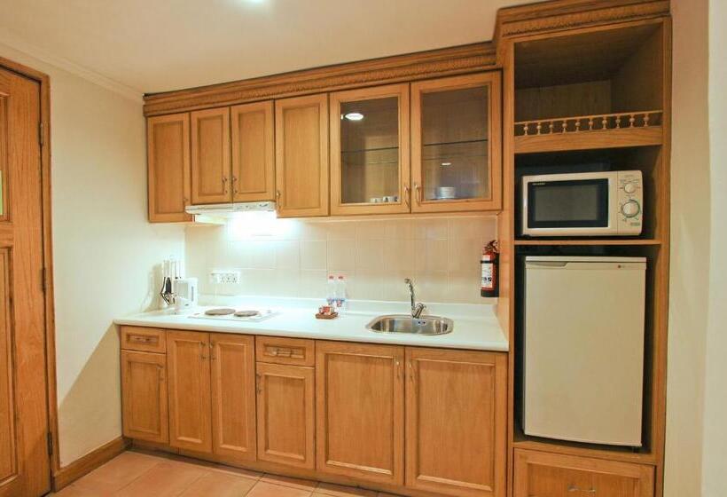 Люкс, Harmoni Suites