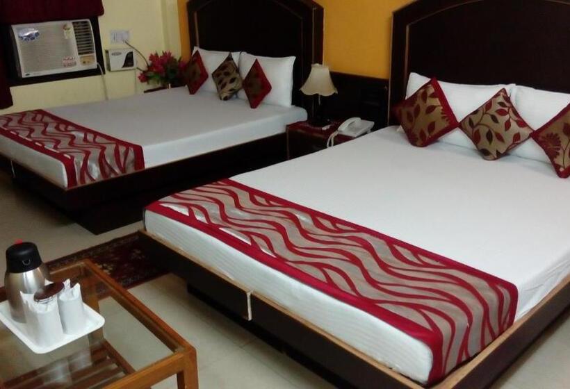 Семейный Номер, Su Shree Continental 5 Minutes Walk From New Delhi Railway Station