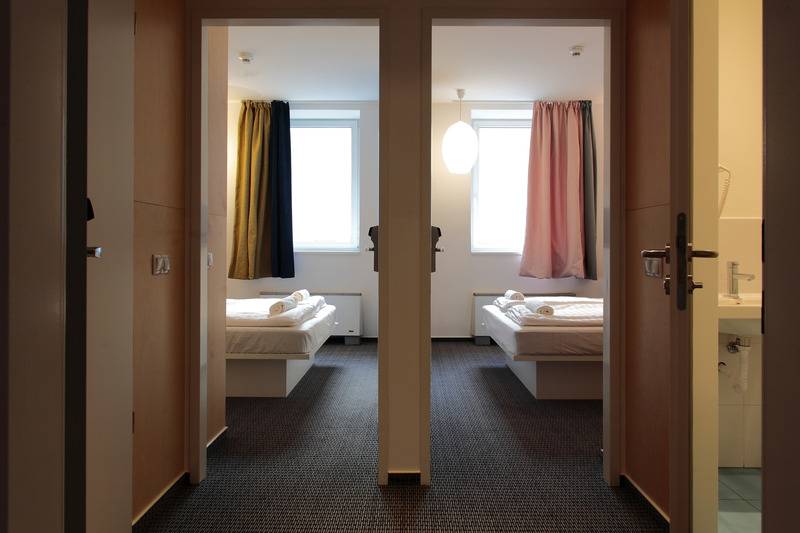 带共用浴室的标准房间, Maverick City Lodge